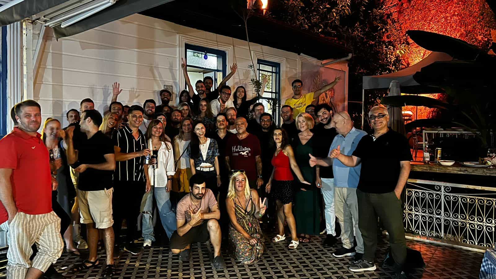 3 Community(1)
